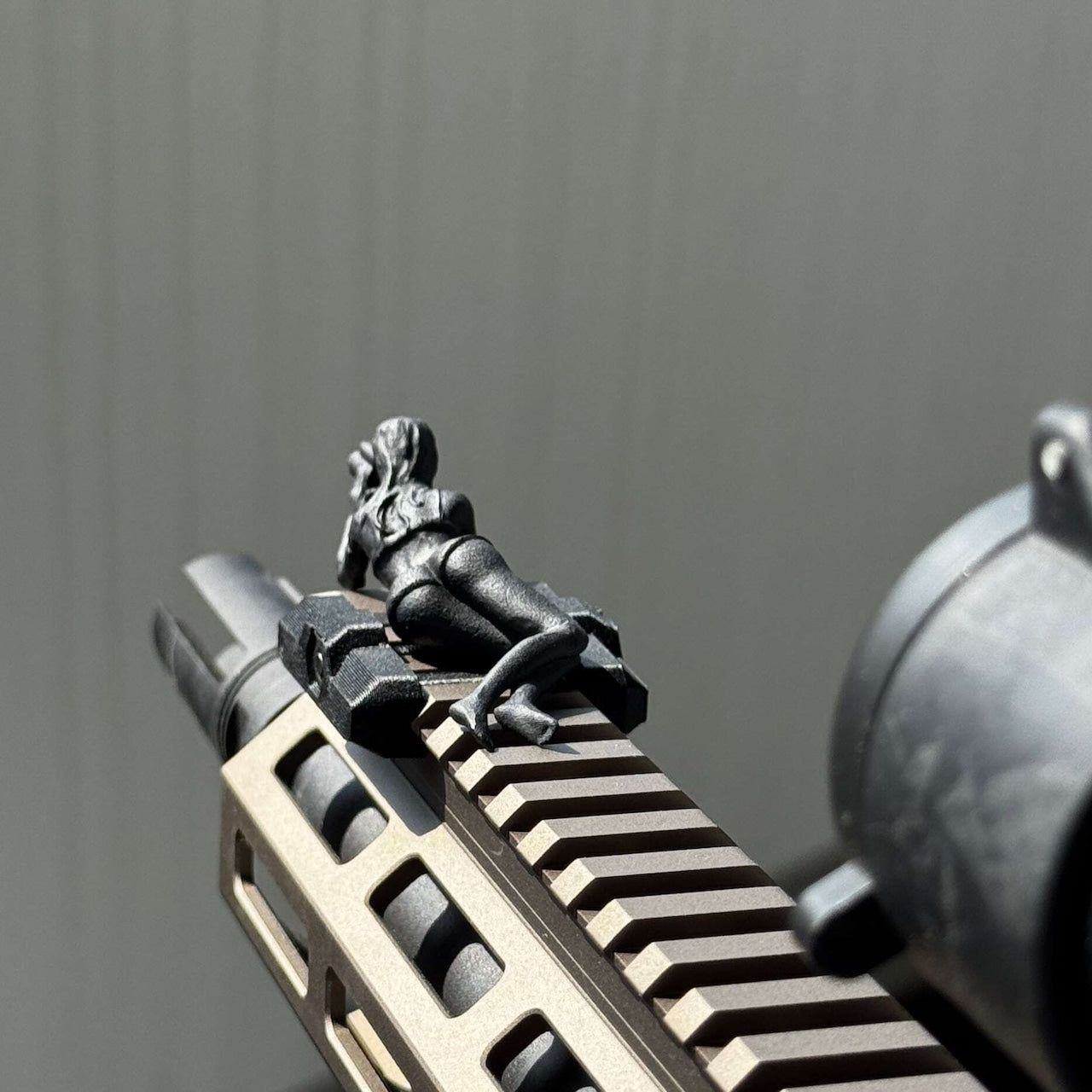 Metal Rail Figure: Spotter G — Right-Handed | Stainless Steel Rail Accessory